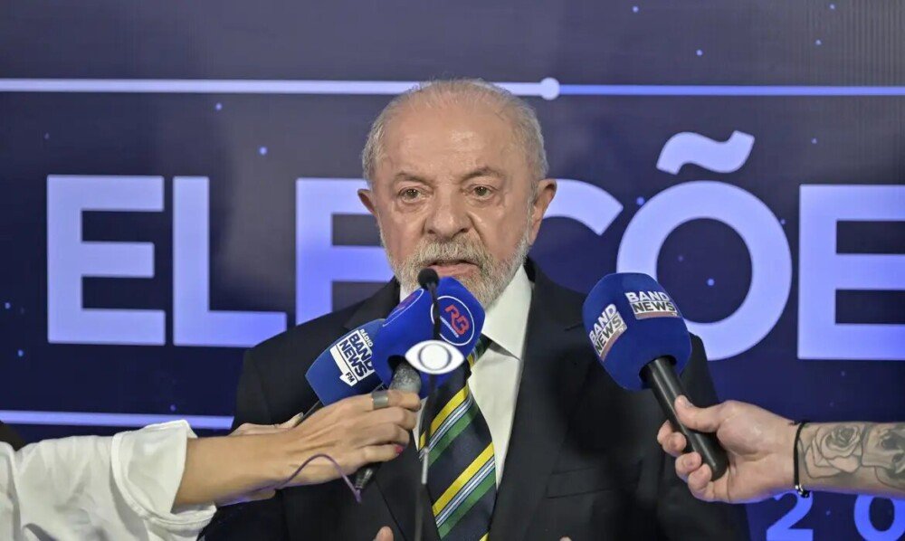 Lula condiciona abertura de sigilos à adesão de Flávio Bolsonaro