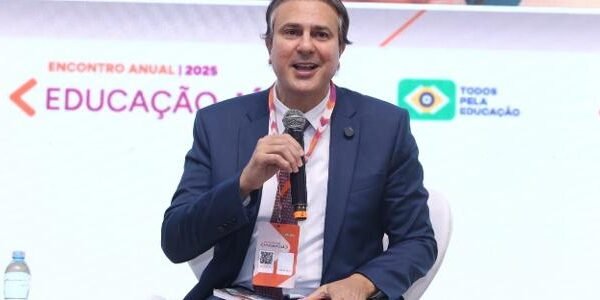 Camilo Santana defende redução da maioridade penal para crimes graves