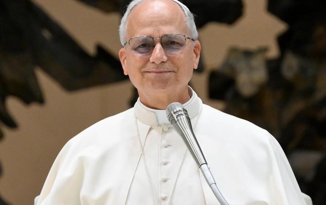 Papa Leão XIV passa por cirurgia após diagnóstico de câncer no pulmão