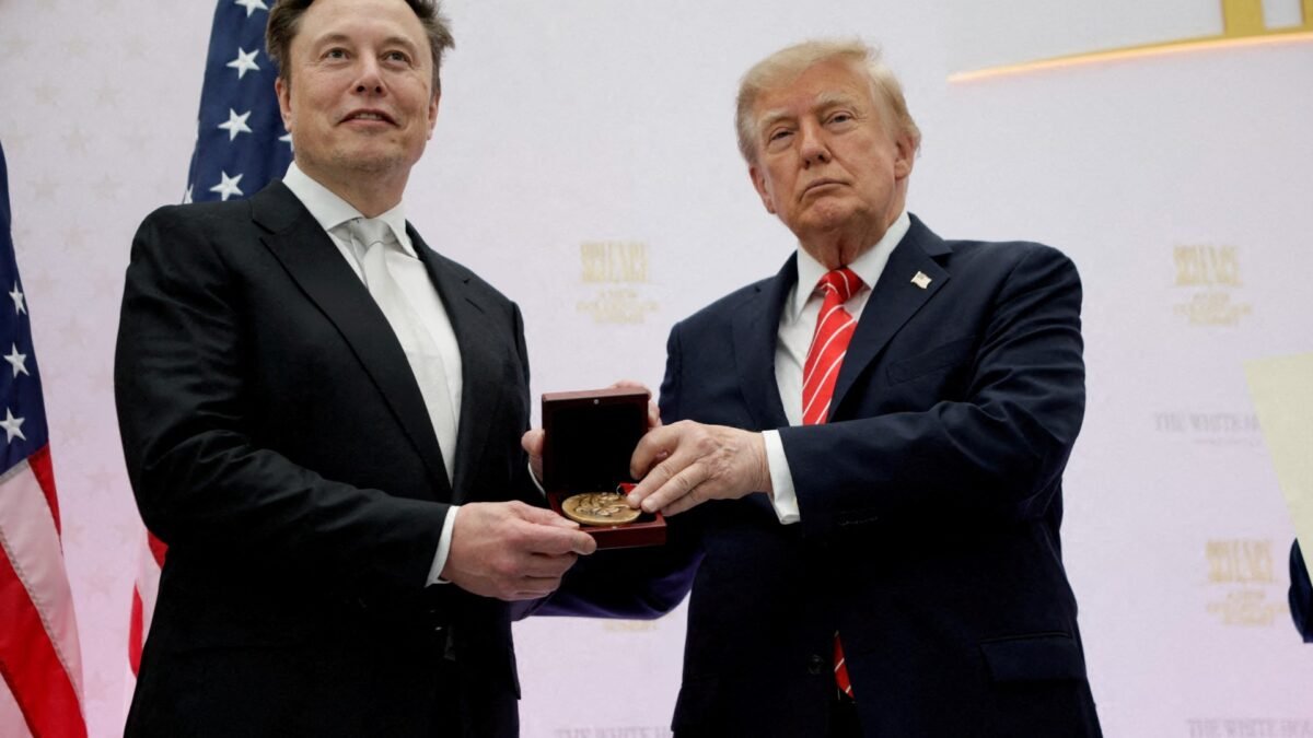 Elon Musk investe 366 milhões de dólares para apoiar republicanos nos EUA