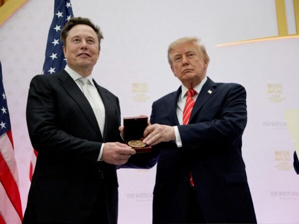 Elon Musk investe 366 milhões de dólares para apoiar republicanos nos EUA