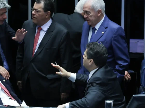 Senado aprova tramitação acelerada para a PEC da Segurança