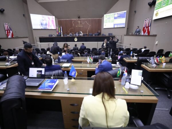 Maioria dos deputados estaduais do Amazonas tenta reeleição