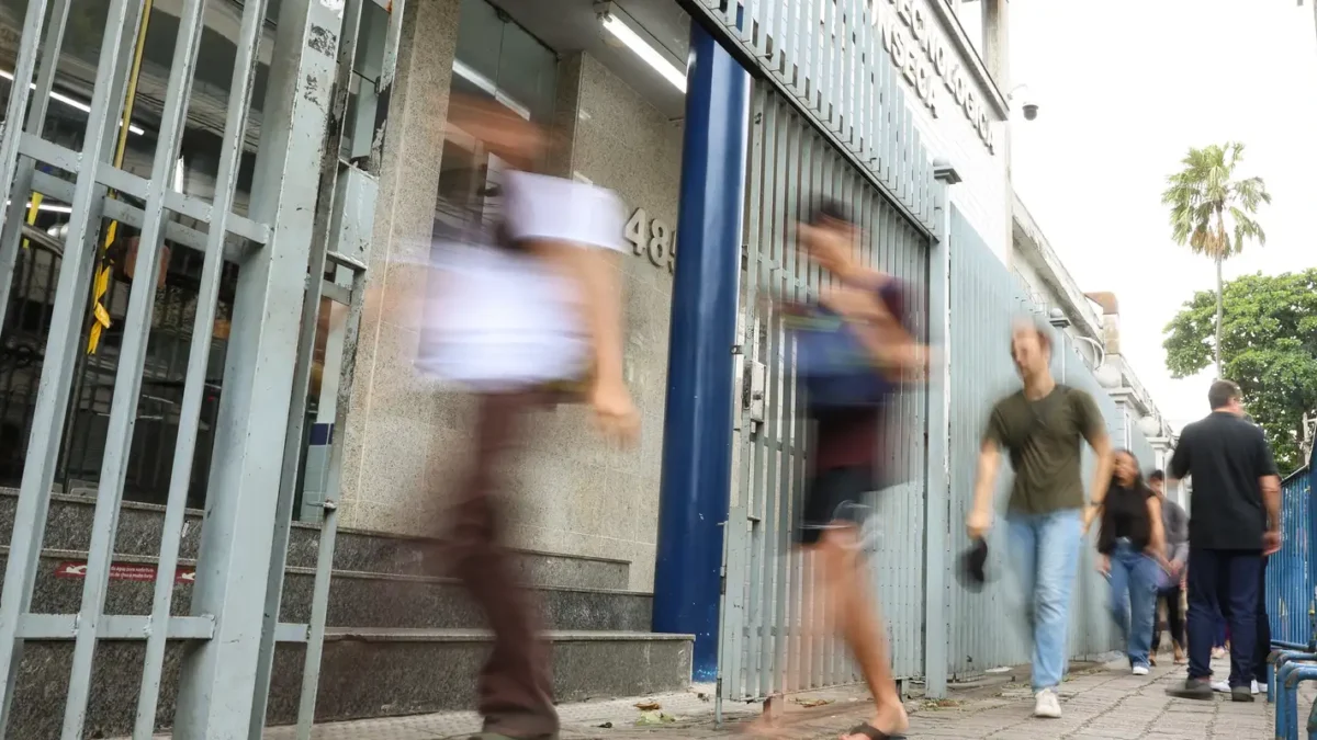 Prazo para escolher idioma do Enem 2026 acaba neste domingo