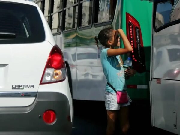 Trabalho infantil no Brasil cai 9,2% em 2025 aponta IBGE