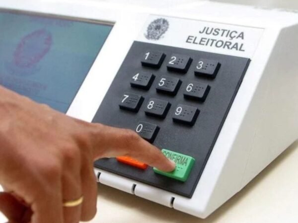 Marina JHC, Renan e Lira empatam na disputa pelo Senado em Alagoas