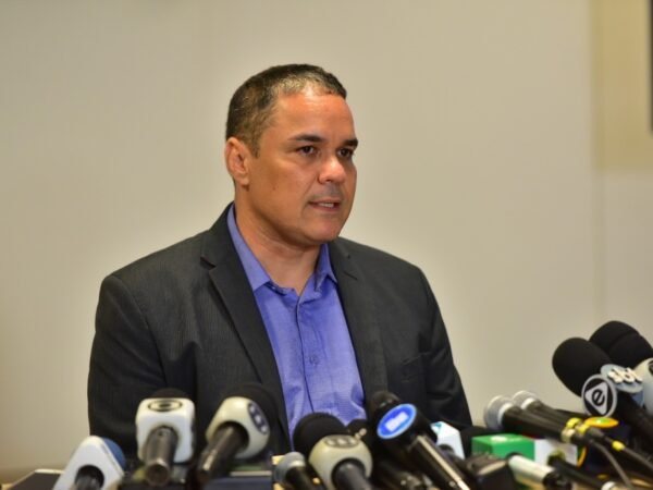 Ex-secretário de Segurança do AM é alvo de operação da PF